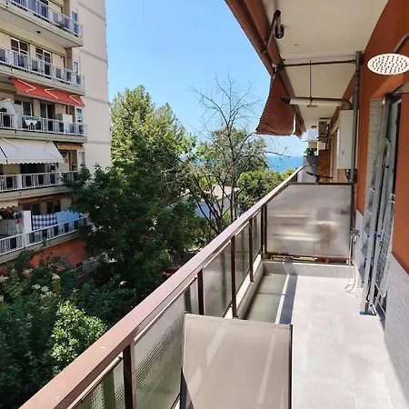 Waterfront Luxury סלוניקי