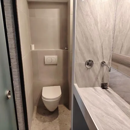 Waterfront Luxury Διαμέρισμα *